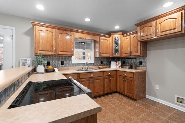 954 Newt Vanattia Rd, Hillsboro, TN 37342