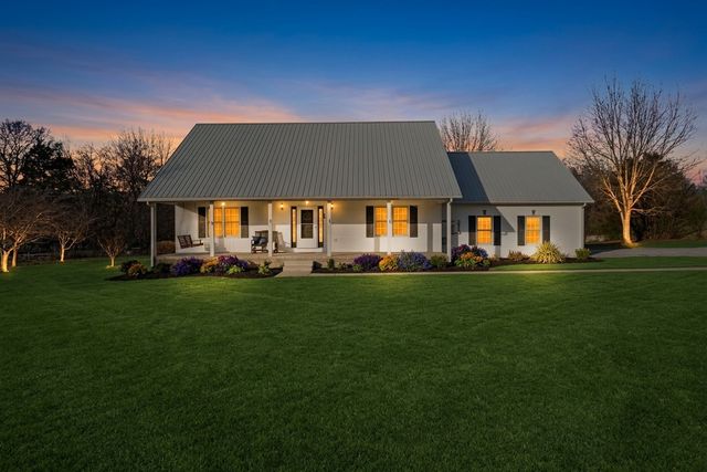 954 Newt Vanattia Rd, Hillsboro, TN 37342