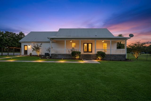 954 Newt Vanattia Rd, Hillsboro, TN 37342