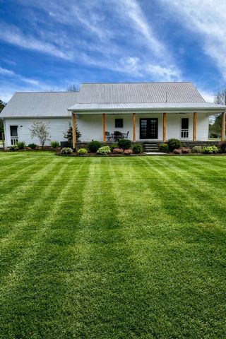 954 Newt Vanattia Rd, Hillsboro, TN 37342