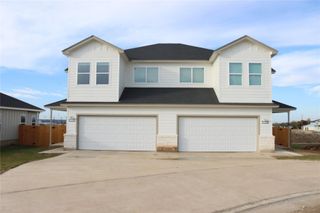 514 War Adminral Dr A, Jarrell, TX 76537
