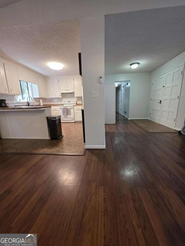 405 Hobo Lane, Woodstock, GA 30189