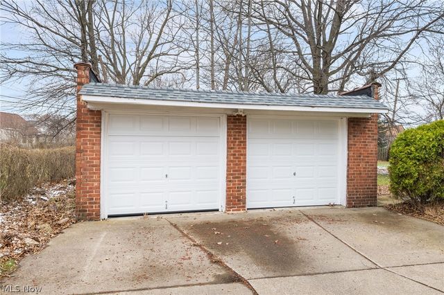 942 E 236th Street, Euclid, OH 44123