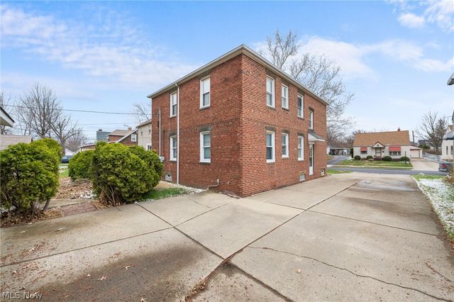 942 E 236th Street, Euclid, OH 44123