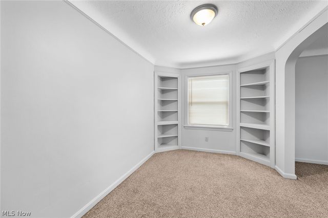 942 E 236th Street, Euclid, OH 44123