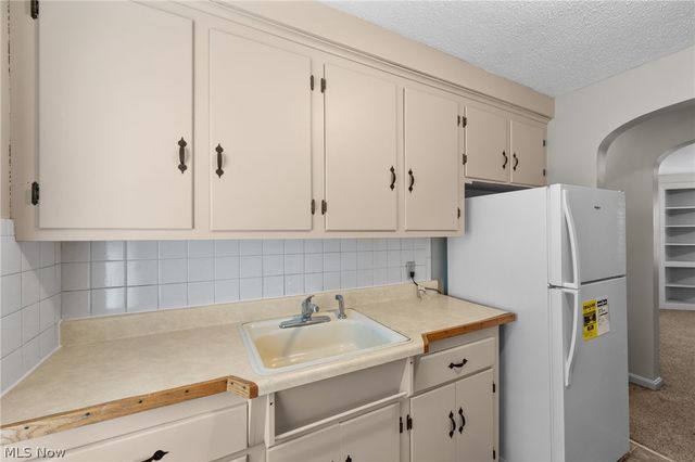 942 E 236th Street, Euclid, OH 44123