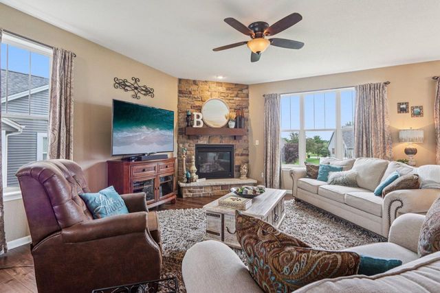 1928 Tumbleweed CIRCLE, West Bend, WI 53095