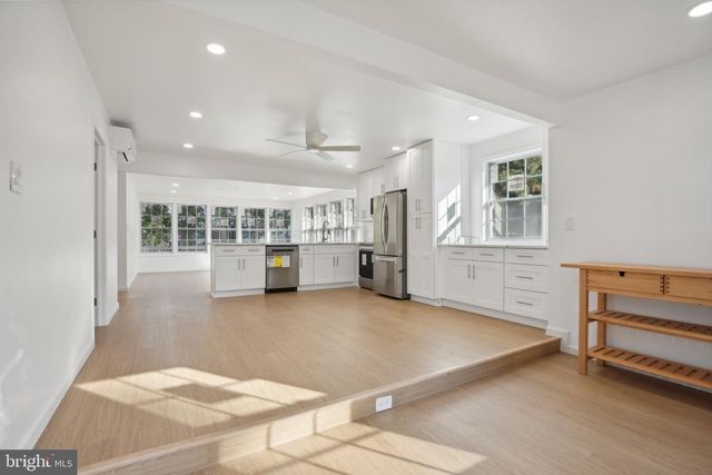 1432 HOLLY VISTA DR, Colonial Beach, VA 22443
