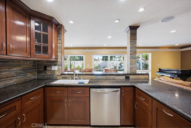 1751 Moccasin Trail, Corona, CA 92882