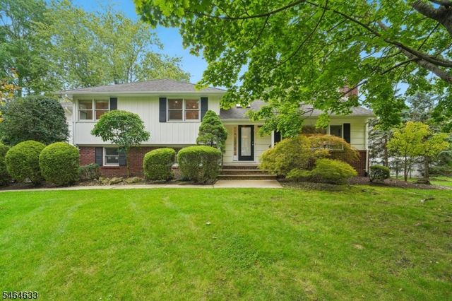 91 Ridge Dr, Livingston Twp., NJ 07039