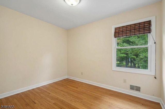91 Ridge Dr, Livingston Twp., NJ 07039