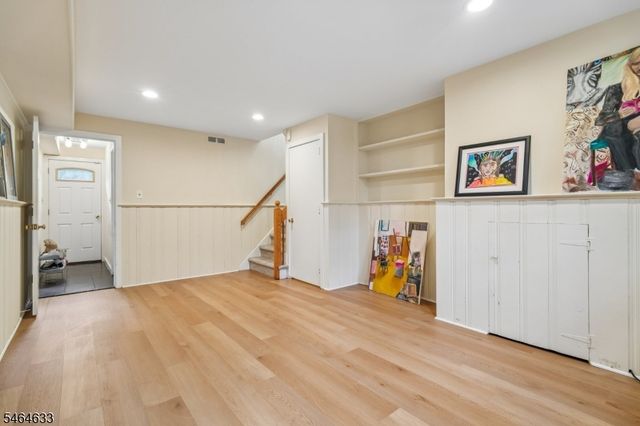 91 Ridge Dr, Livingston Twp., NJ 07039