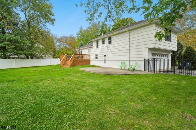 91 Ridge Dr, Livingston Twp., NJ 07039