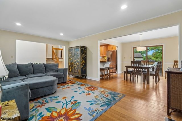 91 Ridge Dr, Livingston Twp., NJ 07039