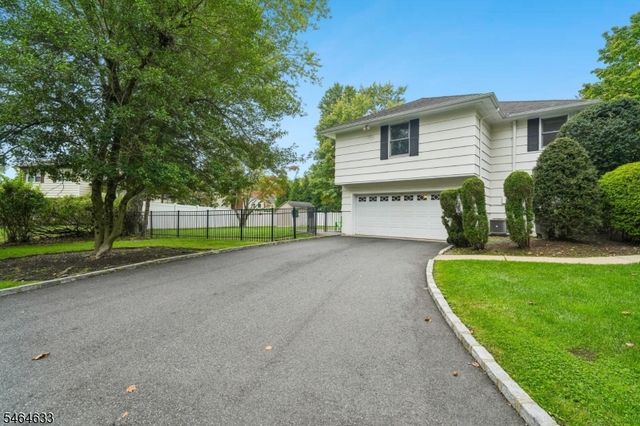 91 Ridge Dr, Livingston Twp., NJ 07039