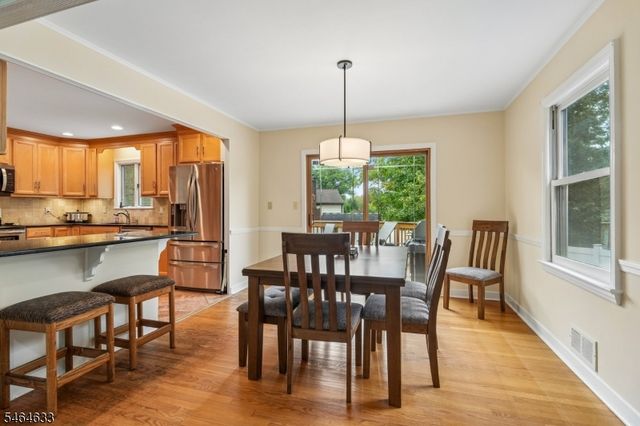 91 Ridge Dr, Livingston Twp., NJ 07039