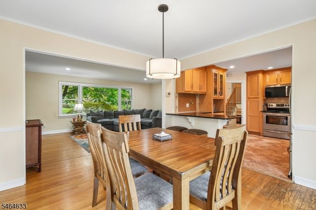 91 Ridge Dr, Livingston Twp., NJ 07039