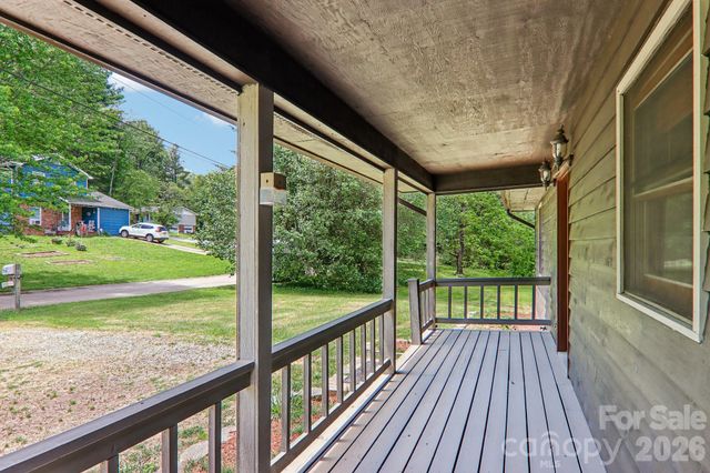 48 Chambers View Drive, Clyde, NC 28721