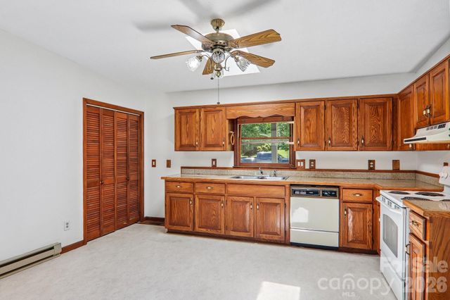 48 Chambers View Drive, Clyde, NC 28721