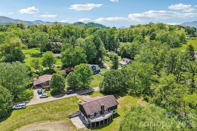 48 Chambers View Drive, Clyde, NC 28721