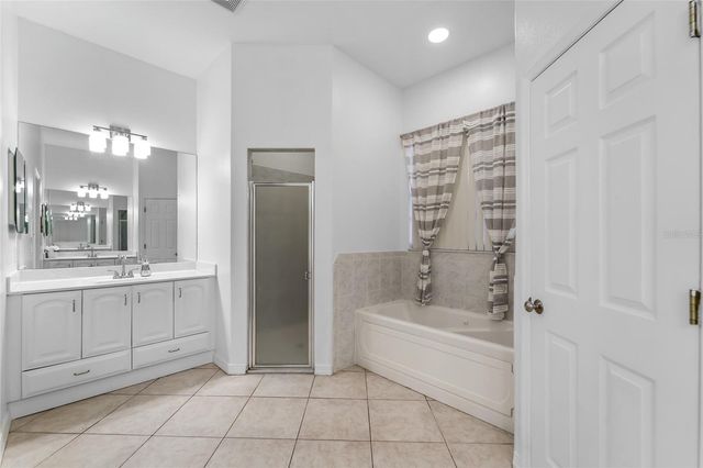 9012 W FLORA STREET, Tampa, FL 33615