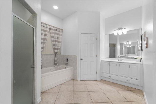 9012 W FLORA STREET, Tampa, FL 33615