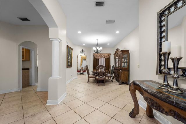 9012 W FLORA STREET, Tampa, FL 33615