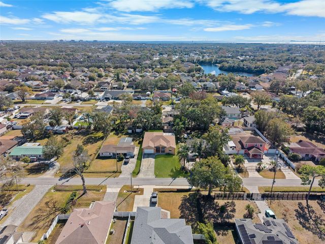 9012 W FLORA STREET, Tampa, FL 33615