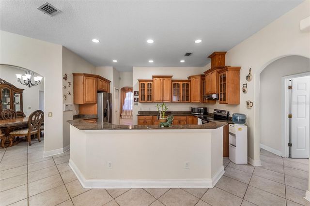 9012 W FLORA STREET, Tampa, FL 33615