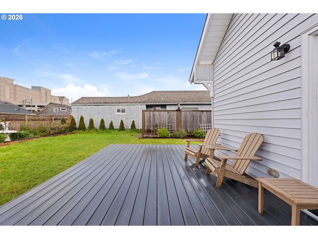 416 S DOWNING St, Seaside, OR 97138