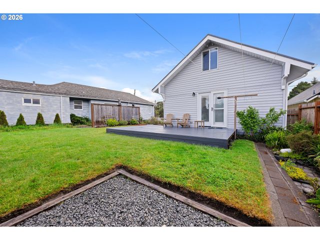 416 S DOWNING St, Seaside, OR 97138