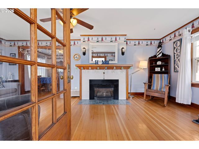 416 S DOWNING St, Seaside, OR 97138