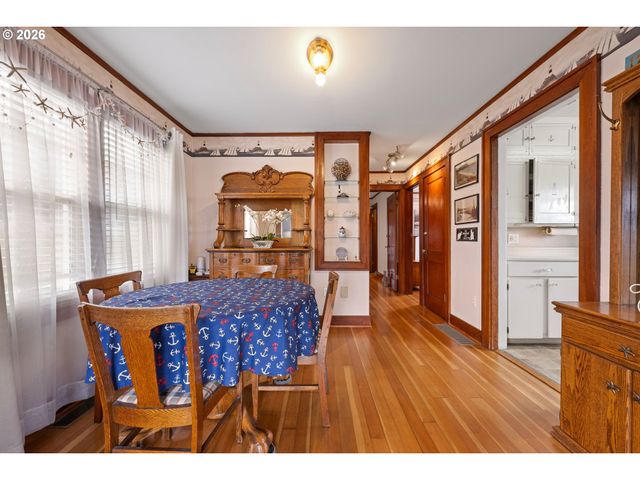 416 S DOWNING St, Seaside, OR 97138