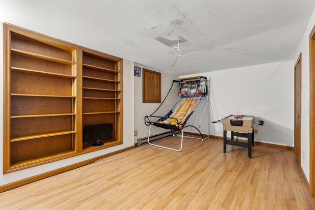 300 Falmouth Road APT 20D, Mashpee, MA 02649