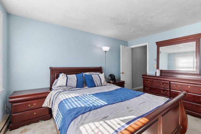 300 Falmouth Road APT 20D, Mashpee, MA 02649