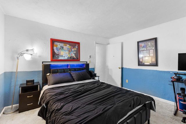 300 Falmouth Road APT 20D, Mashpee, MA 02649