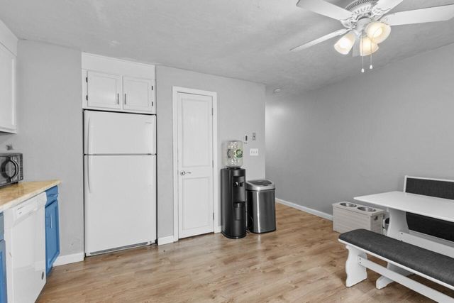 300 Falmouth Road APT 20D, Mashpee, MA 02649