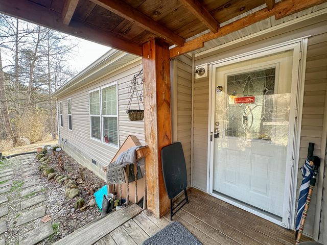 52 Coon Ridge Drive, Cannon, KY 40923