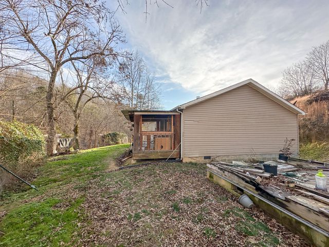 52 Coon Ridge Drive, Cannon, KY 40923