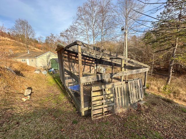 52 Coon Ridge Drive, Cannon, KY 40923