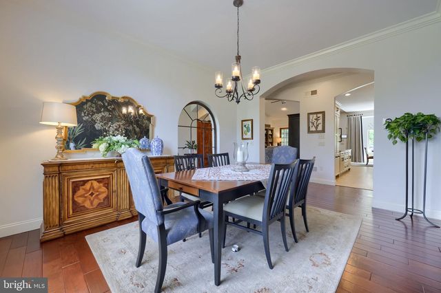 144 MEADOW LN, Lancaster, PA 17601