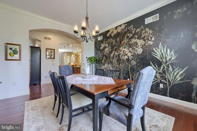 144 MEADOW LN, Lancaster, PA 17601