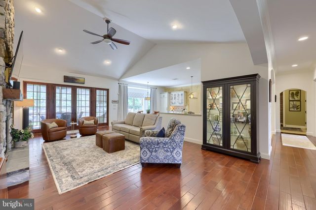 144 MEADOW LN, Lancaster, PA 17601
