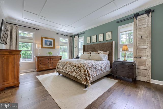 144 MEADOW LN, Lancaster, PA 17601