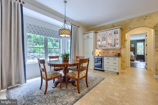 144 MEADOW LN, Lancaster, PA 17601