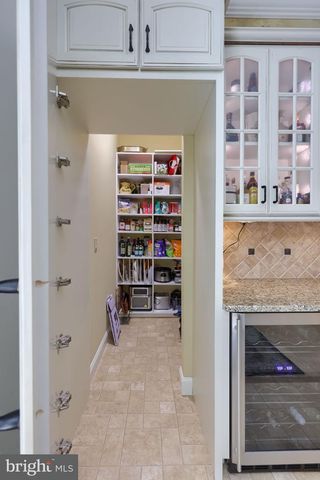 144 MEADOW LN, Lancaster, PA 17601