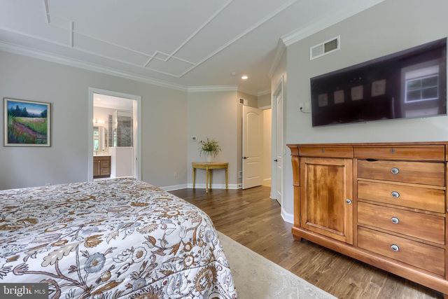 144 MEADOW LN, Lancaster, PA 17601
