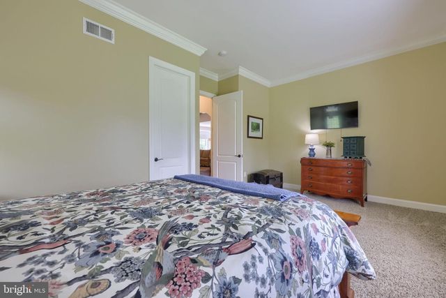 144 MEADOW LN, Lancaster, PA 17601