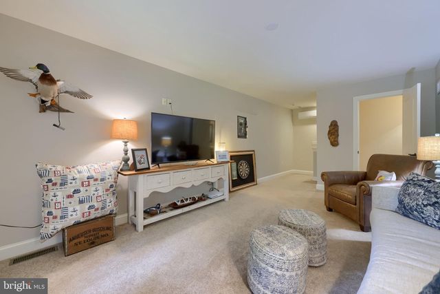 144 MEADOW LN, Lancaster, PA 17601