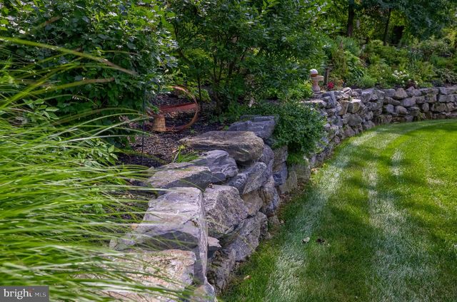 144 MEADOW LN, Lancaster, PA 17601